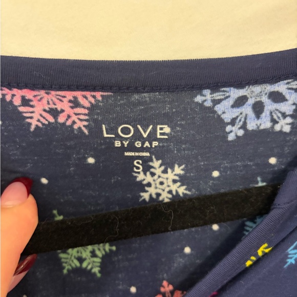 GAP Navy Snowflake Long Sleeve Top & Bottoms pajama set size S - Picture 4 of 14